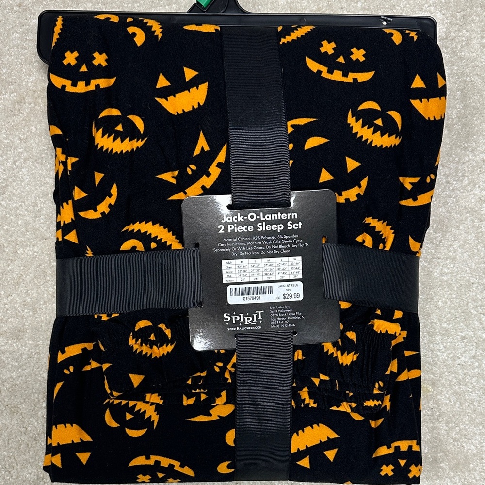 Spirit Black and Orange Jack-O-Lantern Sleep Set - Picture 2 of 4